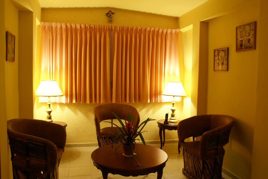 グアダラハラ Residencia Los Angeles Bed & Breakfast エクステリア 写真